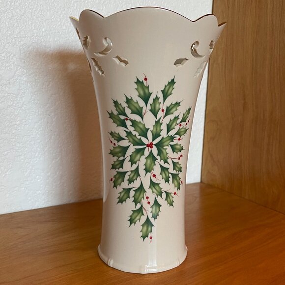DONATING IF NOT PURCHASED BY 12.1.25 -- 9" Lenox Holiday Medium Vase - Picture 2 of 16